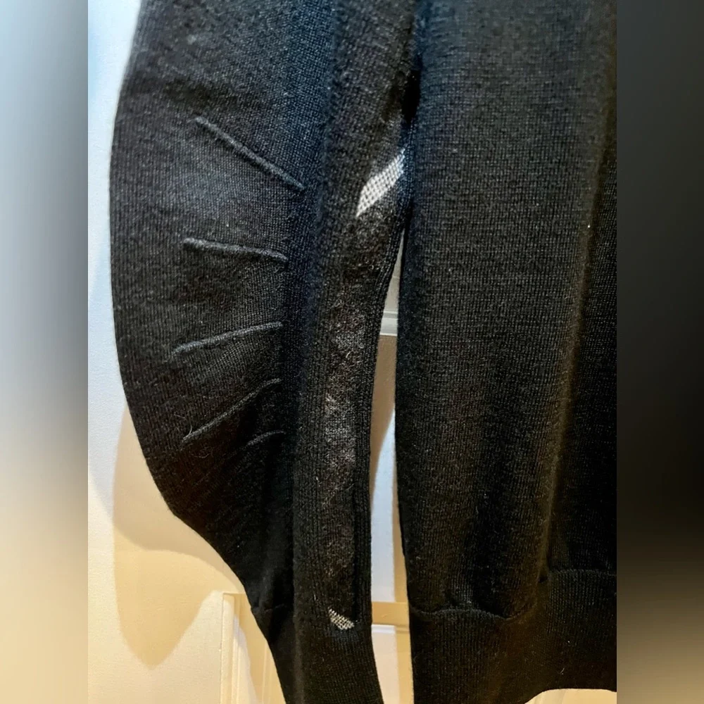 Men’s Black Burberry London England Sweater with detailed sleeve Size Large - Picture 3 of 8